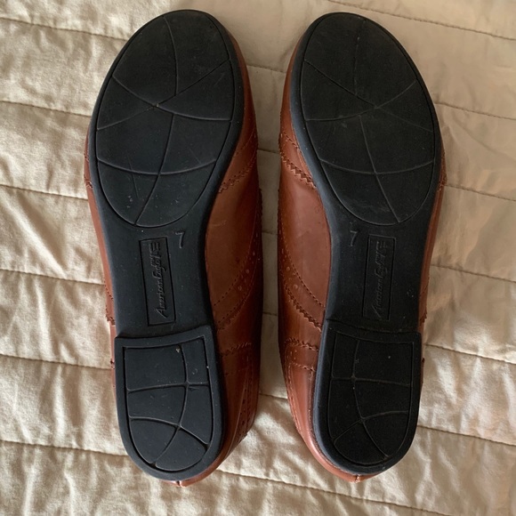 ✨3 for $25✨ American Eagle flats - Picture 2 of 10